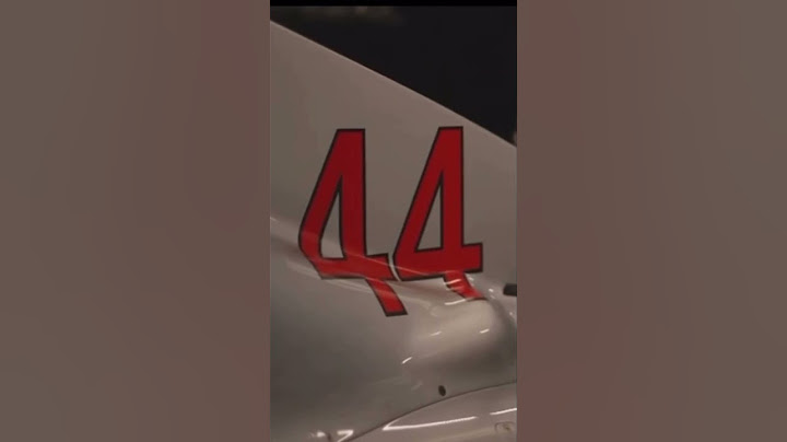 Lewis Hamilton ostatni raz starymi samochodami Mercedesa
