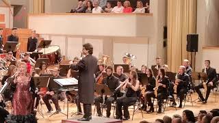 PEPI DÍAZ Capote de Grana y oro