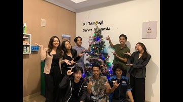 Kantor X-code (PT. Teknologi Server Indonesia) dalam suasana menjelang Natal, 18 November 2025.