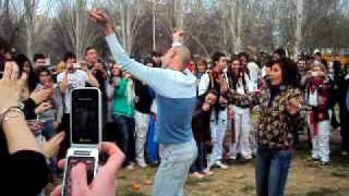 omael bailando en la cincomarzada