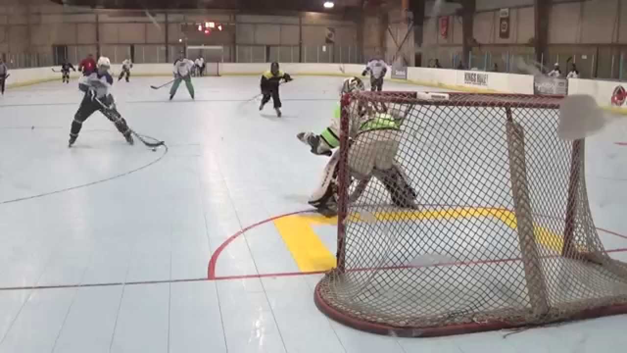ROLLER HOCKEY GOALIE SCORES ON HIMSELF 11/5/2015 YouTube