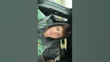 my mum was making me feel awkward 🤣 #kylethomas #shorts