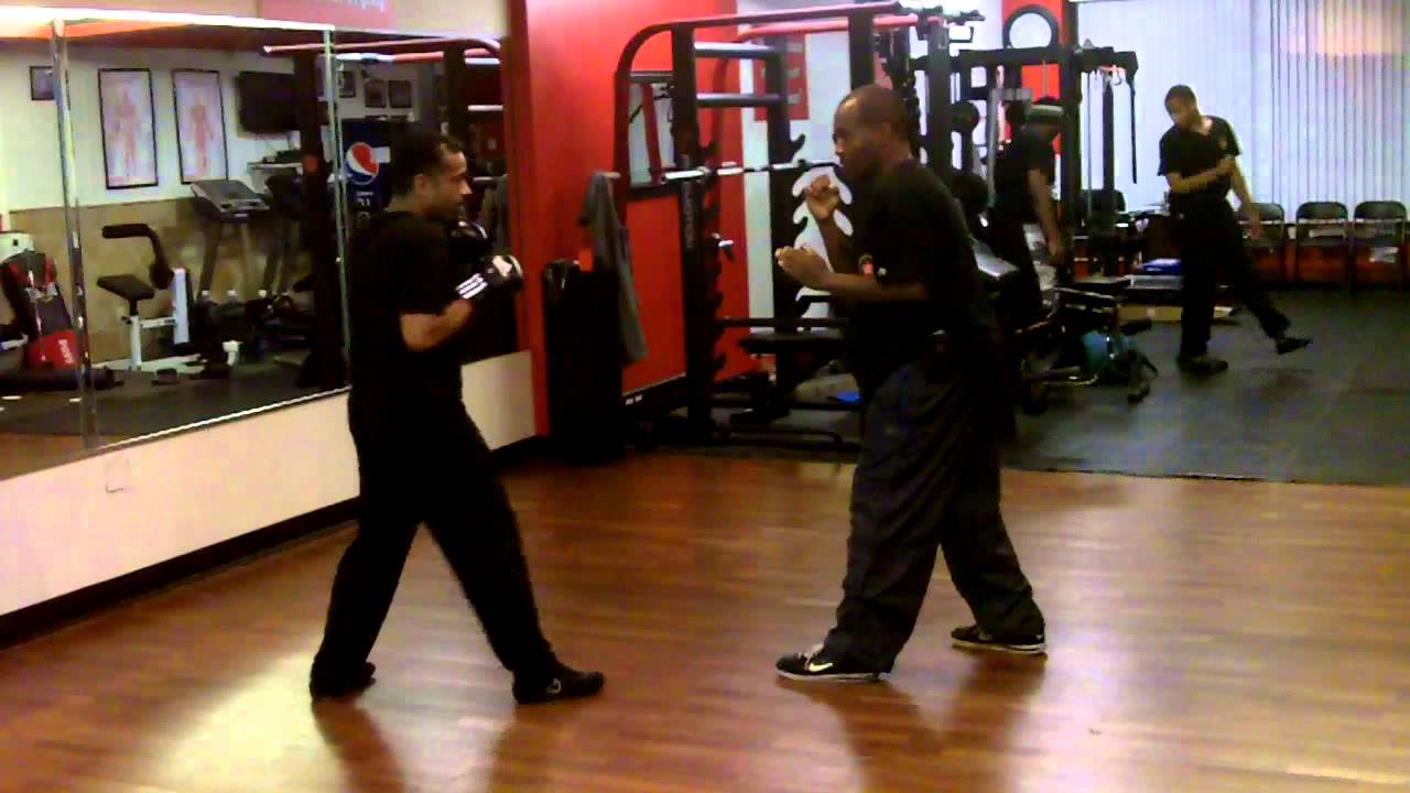 Wing Chun Sparring: Andre Sr Pak Da