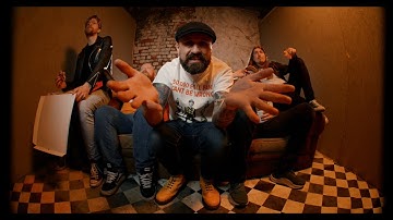 Massive Wagons - Missing On TV (Official Video)