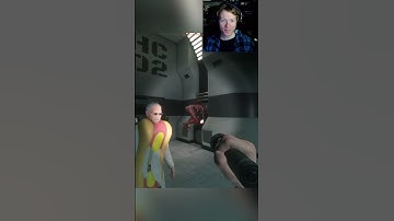 Hot Dog Scientist Teaches me NEW SCP-939 Tech!