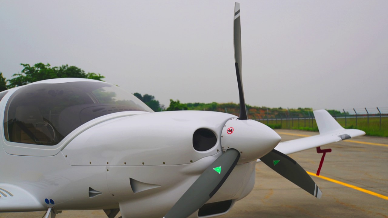 何かが空を飛んでいる NY―ロンドン間の最短記録を打ち立てた亜音速飛行はいかにして