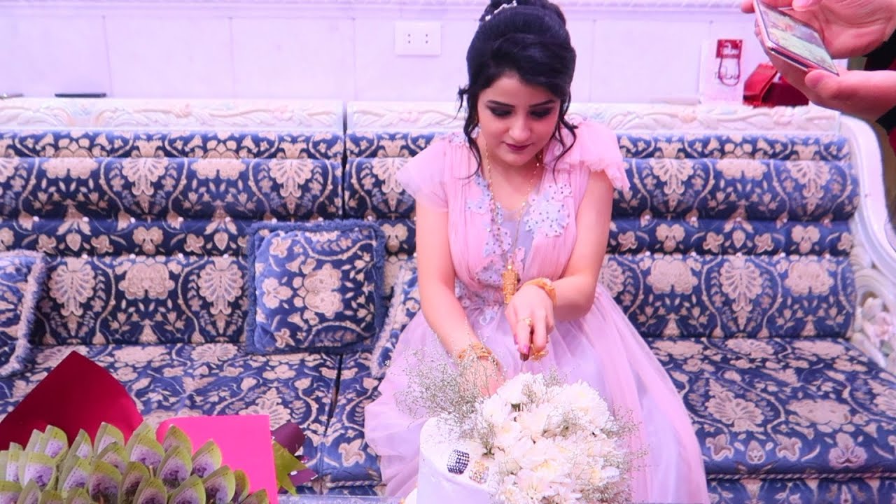 حفله خطوبه سمراء👰شوفوا مين العريس🤵🏻أخيرا مفاجأة عروسة💘موديلات فساتين زفاف👩‍❤️‍👨 wedding dresses