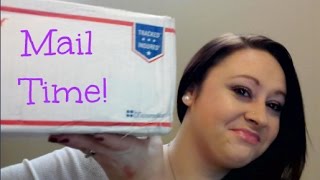 MAIL TIME | Bh Cosmetics
HERES THE MAIL, IT NEVER FAILS, IT MAKES ME WANNA WAG MY TAIL
WHEN IT COMES I WANNA WAIL, MAILLLLLLL!hehe Thumbs up if you know
what that is from.
Bh cosmetics did it again, wrapped me around its lovely
website, and made me want everything they had to offer.
although christmas is right around the corner, i decided i
wanted to get myself a few things.
BHcosmetics lipstick - http://bit.ly/BHlippies
te Amo, and red truffle
BH forever nude - http://bit.ly/BHNude
BH Forever Glam - http://bit.ly/BHGlam
BH 28 smokey palette- http://bit.ly/BHSmokey
BH Dark Rose - http://bit.ly/BHDarkRose
❄_❄_❄_❄_❄_❄_❄_❄_❄_❄_❄_❄_❄_❄_❄_❄_❄_❄_❄
Facebook - https://www.facebook.com/mrsvaleriehill
Pinterest - http://www.pinterest.com/o0obubbl3so0o
Twitter - http://twitter.com/mrsvaleriehill
Instagram - http://instagram.com/mrs.valeriehill
Blog - http://mrsvaleriehill.blogspot.com/
❄_❄_❄_❄_❄_❄_❄_❄_❄_❄_❄_❄_❄_❄_❄_❄_❄_❄_❄
What im wearing:
Earrings - Helzburg diamonds
shirt - Old Navy
Necklace - it was a christmas present some years ago
bracelet -
rings - Kay jewelers and JVL
they are my engagement and wedding ring
*Disclaimer - This is NOT a sponsored video. all products
were purchased with my own money. unless noted otherwise* MAIL TIME | Bh Cosmetics