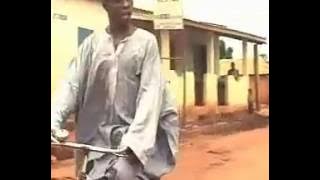 BENIN - MACRO MUSICA - tout le monde se plaint