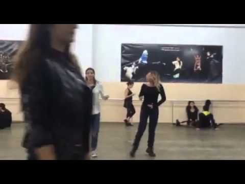 მაგრად ცეკვავენ