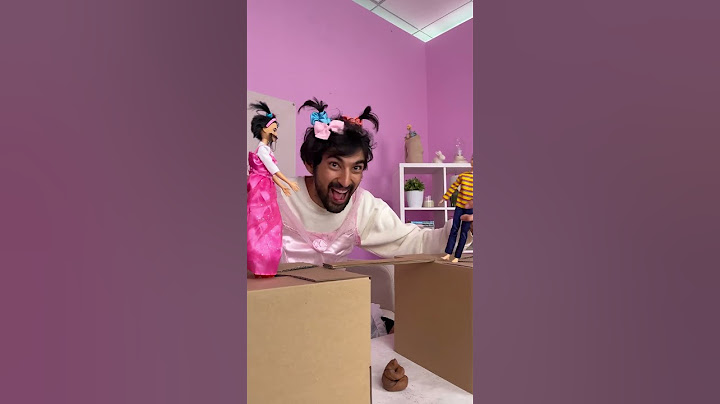 عذرًا! نسختي الصغيرة سقطت مباشرة في التراب! 🤪💩 #كوميديا #مضحك