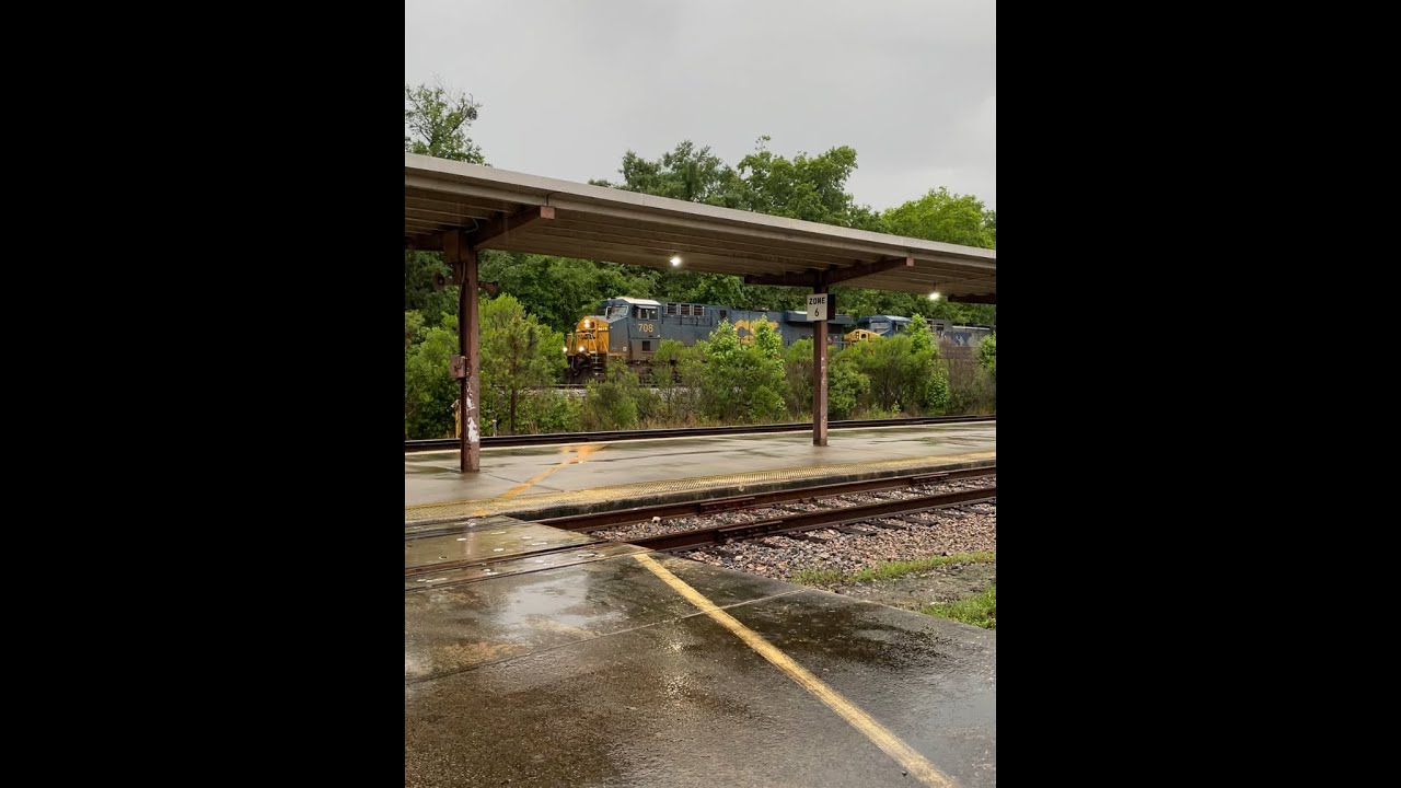 csx-708-leads-a-sb-manifest-train-going-past-the-savannah-amtrak
