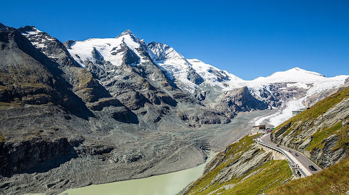 Kom helt tæt på Østrigs højeste bjerg Grossglockner og alpevejen - måske Europas smukkeste vej