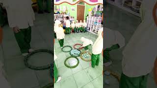 bermain menghitung benda pakai dadu #shortsfeed #shortsvideo #shorts #numerasi #paud #sekolah #guru