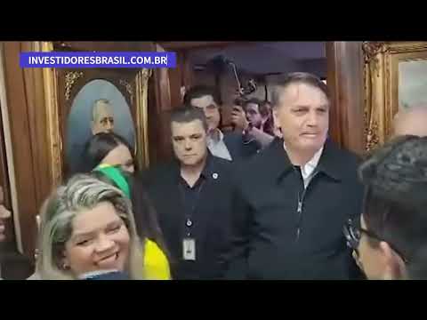 Bolsonaro é ovacionado na Câmara em São Paulo