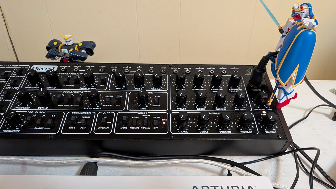Behringer pro-1 with chorus & reverb - YouTube