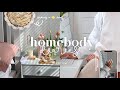 weekly vlog 🧵🍞🏡 — life at home, learning to crochet, baking & a spring inspired gift box
