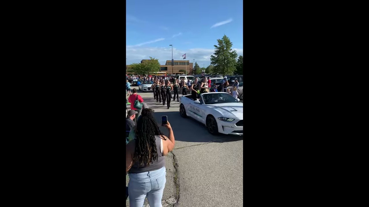 Parkway West Homecoming Parade Poms
