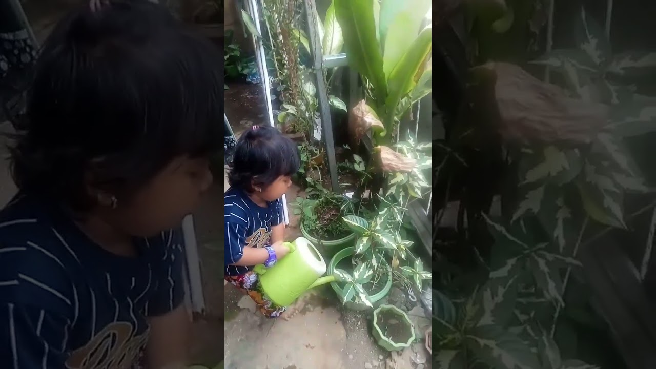 Rajin nya Nyiram bunga 😘😂
