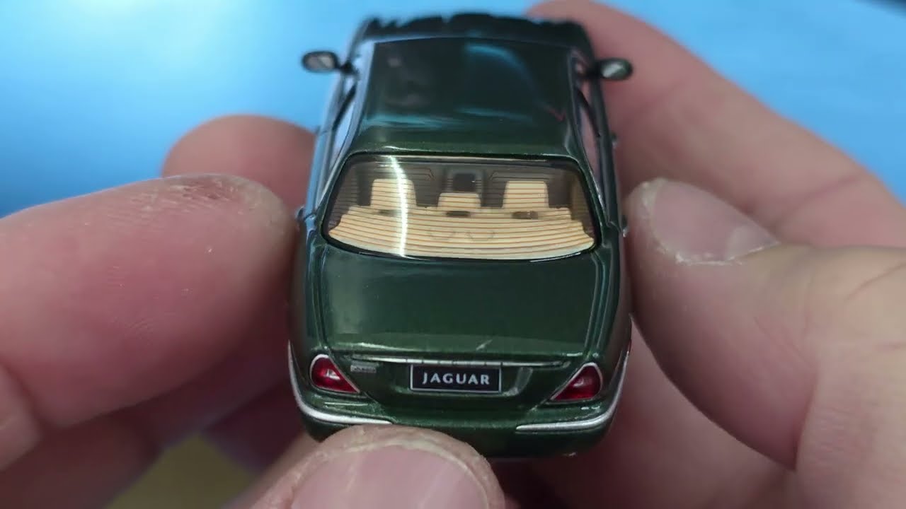AR box Jaguar XJ (X350) (British Green) 1/64 - YouTube