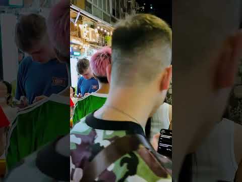 الحياة الليلية في هانوي فيتنام     