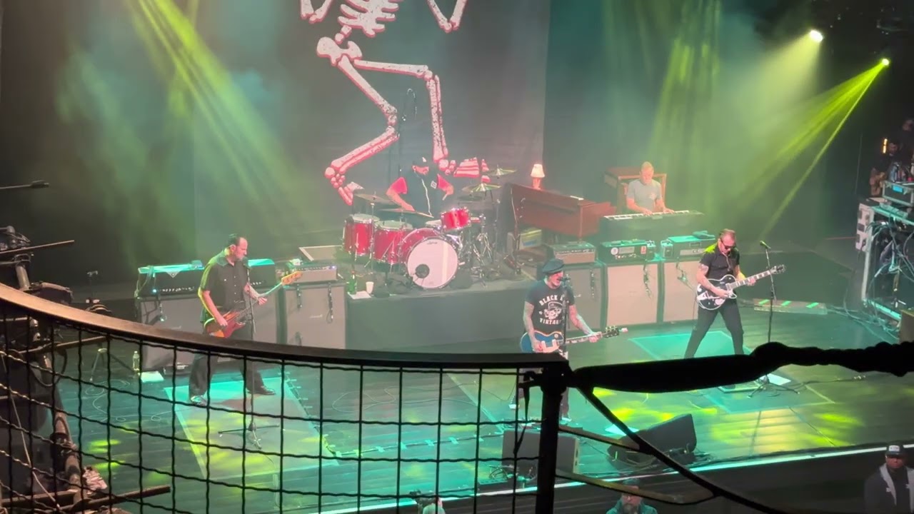 Social Distortion