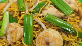 CHICKEN AND SHRIMP CHOW MEIN STIR FRIED NOODLES SUPER DELICIOUS 🍜🍜🍜🍜🍜