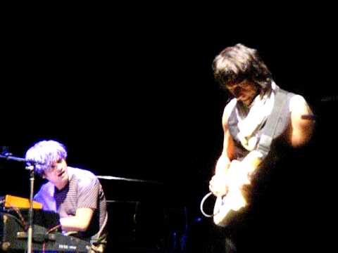 Jamie Cullum & Jeff Beck Jam Session at the BRITIS...