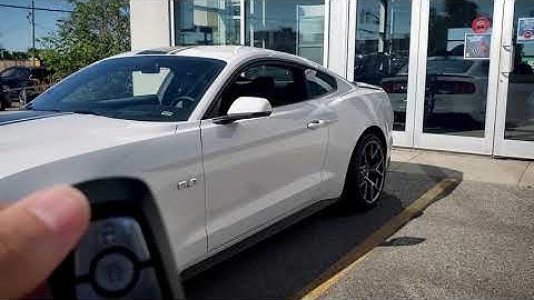 Rolling down the windows with the key fob in the 2020 Ford Mustang GT PP2 | Mustang GT PP2