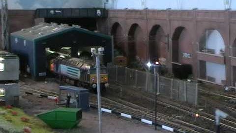 Howes sound chipped class 40145 shunting warmington depot