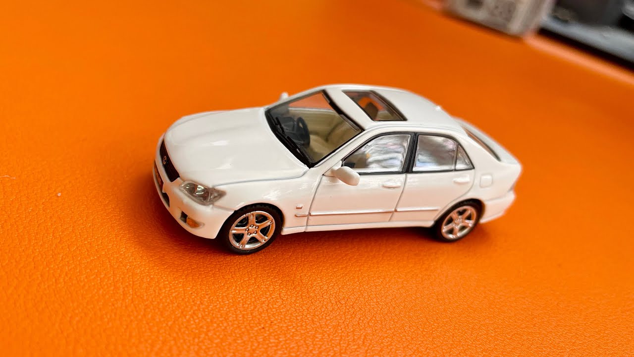 Modellino JKM 1:64 Lexus IS300 – Metallo Pressofuso In Scatola – Nuovo