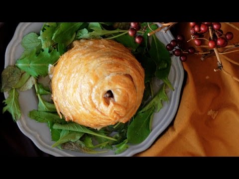 How to make whole pear pie with prosciutto, cheese and prosciutto appetizers, fresh pear desserts