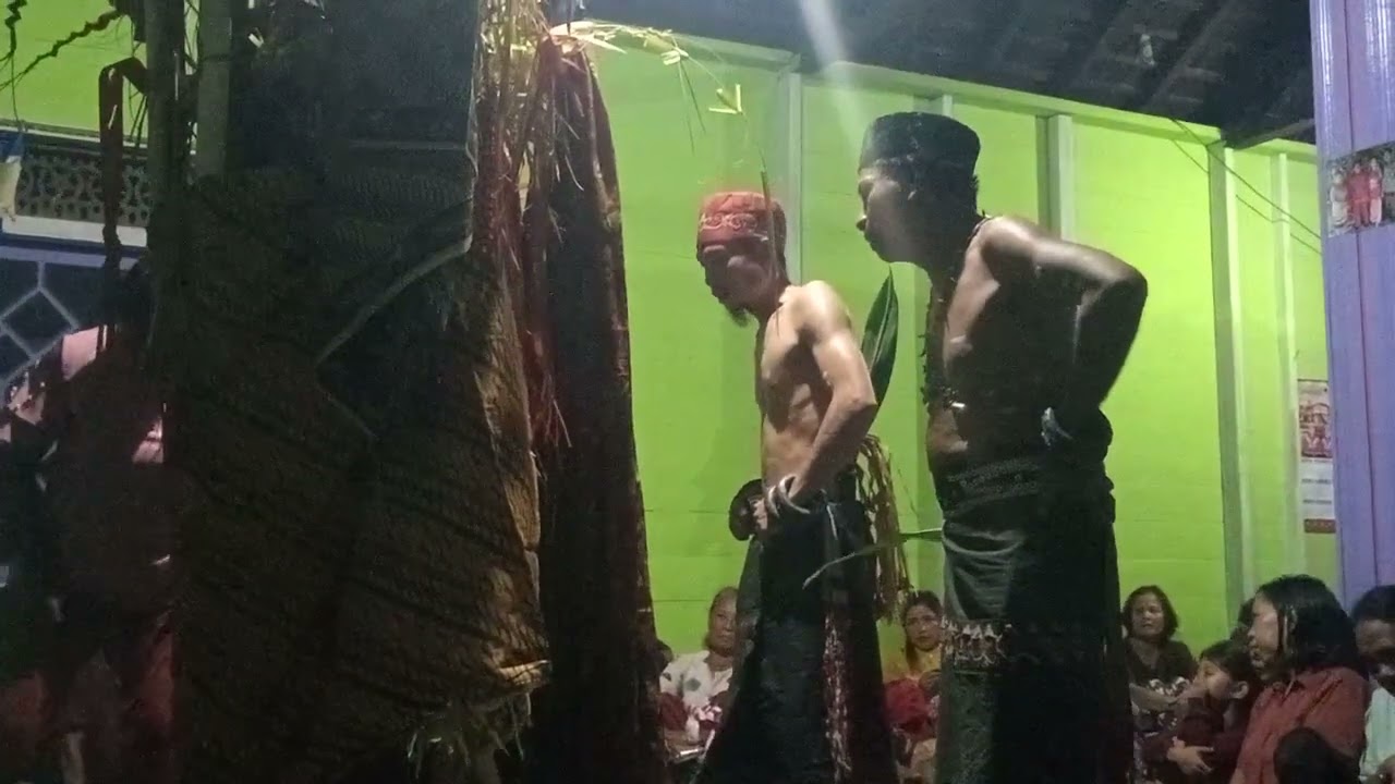 RITUAL BALIAN DAYAK SIANG || BASI SONGOLONG/KERASUKAN #ritual #budaya #adatistiadat