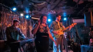Szou Performing 'Forget About You' Live @ The Windmill Brixton, London