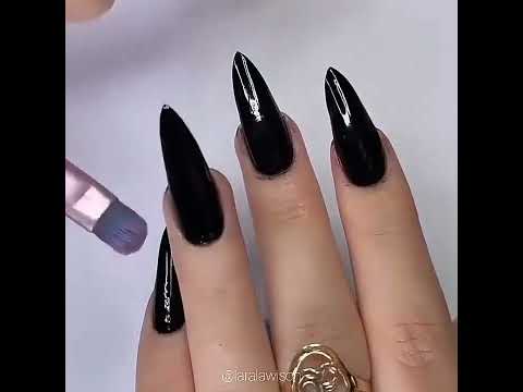 مناكير اظافر اسود