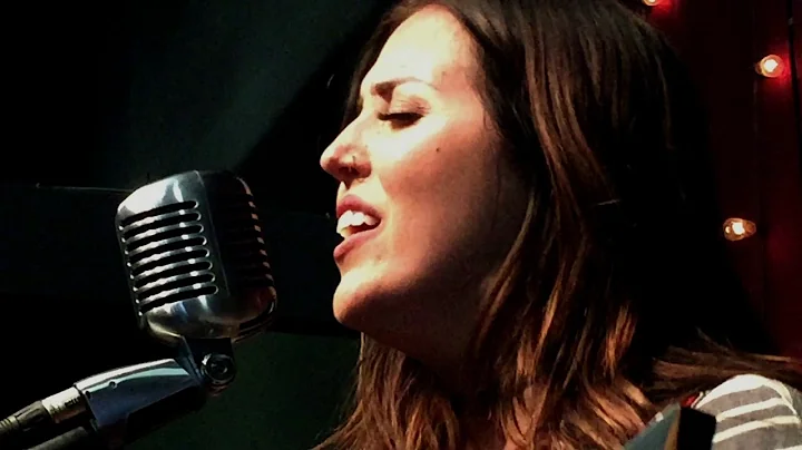 Michelle Laine- Black Horse And The Cherry Tree (K...