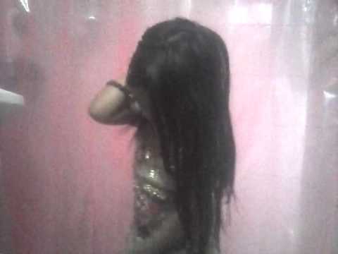 nina bailando reggaeton