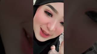 Niken Salindry Pentas Mode Ukhti