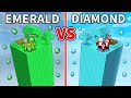 JJ and Mikey: EMERALD vs DIAMOND Family Chunk Battle in Minecraft - Maizen