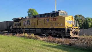 Union Pacific Pulling Empties at 18th on the Edgewater Spur 10-3-2023