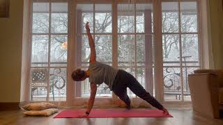 15 min Daily Yoga Flow | Balance & Flexibility