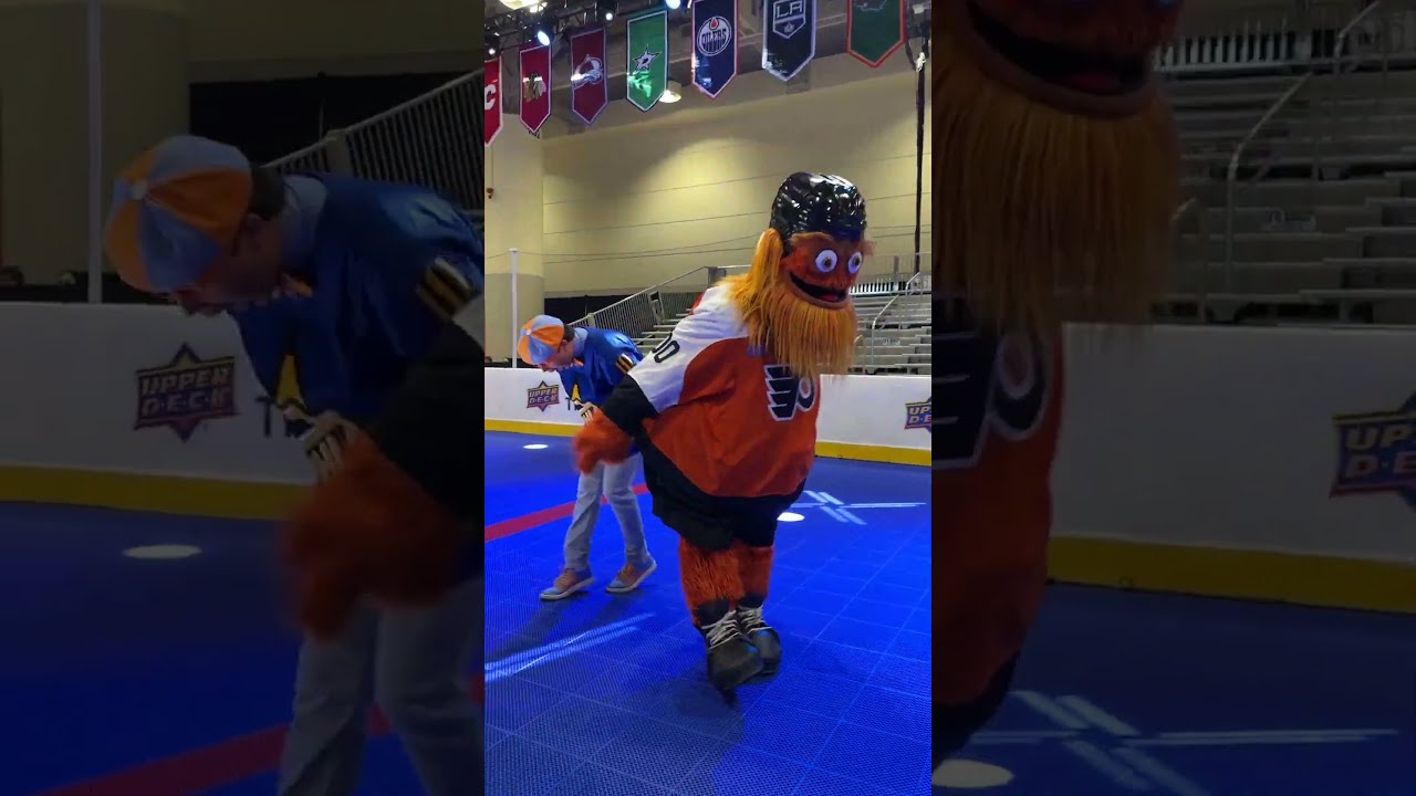 Blippi Hits The Griddy WITH GRITTY Shorts Nhl