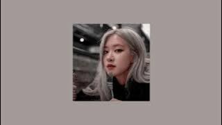 𝐛𝐥𝐚𝐜𝐤𝐩𝐢𝐧𝐤 - 𝐩𝐥𝐚𝐲𝐢𝐧𝐠 𝐰𝐢𝐭𝐡 𝐟𝐢𝐫𝐞 (𝐬𝐥𝐨𝐰𝐞𝐝)