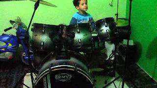 DSCF8905.AVI  Samuel pequeno baterista!!!!
