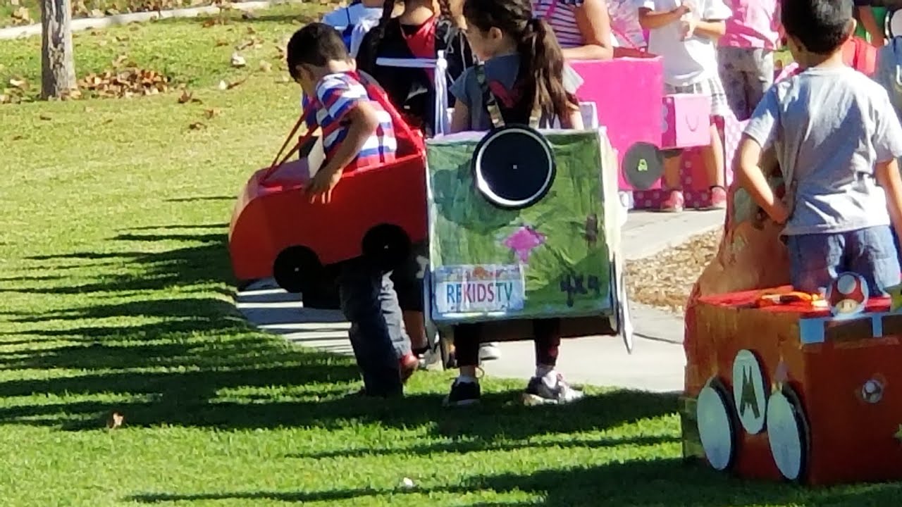 HOW TO MAKE A CARDBOARD BOX CAR YouTube