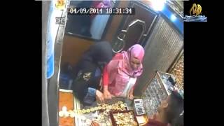 شاهد بالفيديو سرقة مجوهرات بقيمة 127 مليون مدينة شلغوم العيد