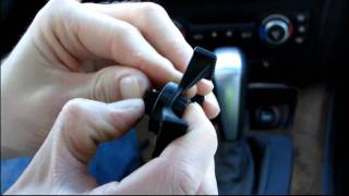 Tetrax Xway Line Magnetic GPS and Smartphone Holder Unboxing & First Look Linus Tech Tips