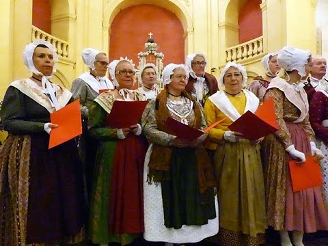 Aix-en-Provence _ Messe des Santonniers 2015, chants de ...