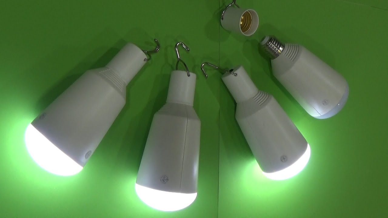 Mira lo sucede con estas bombillas recargables - YouTube