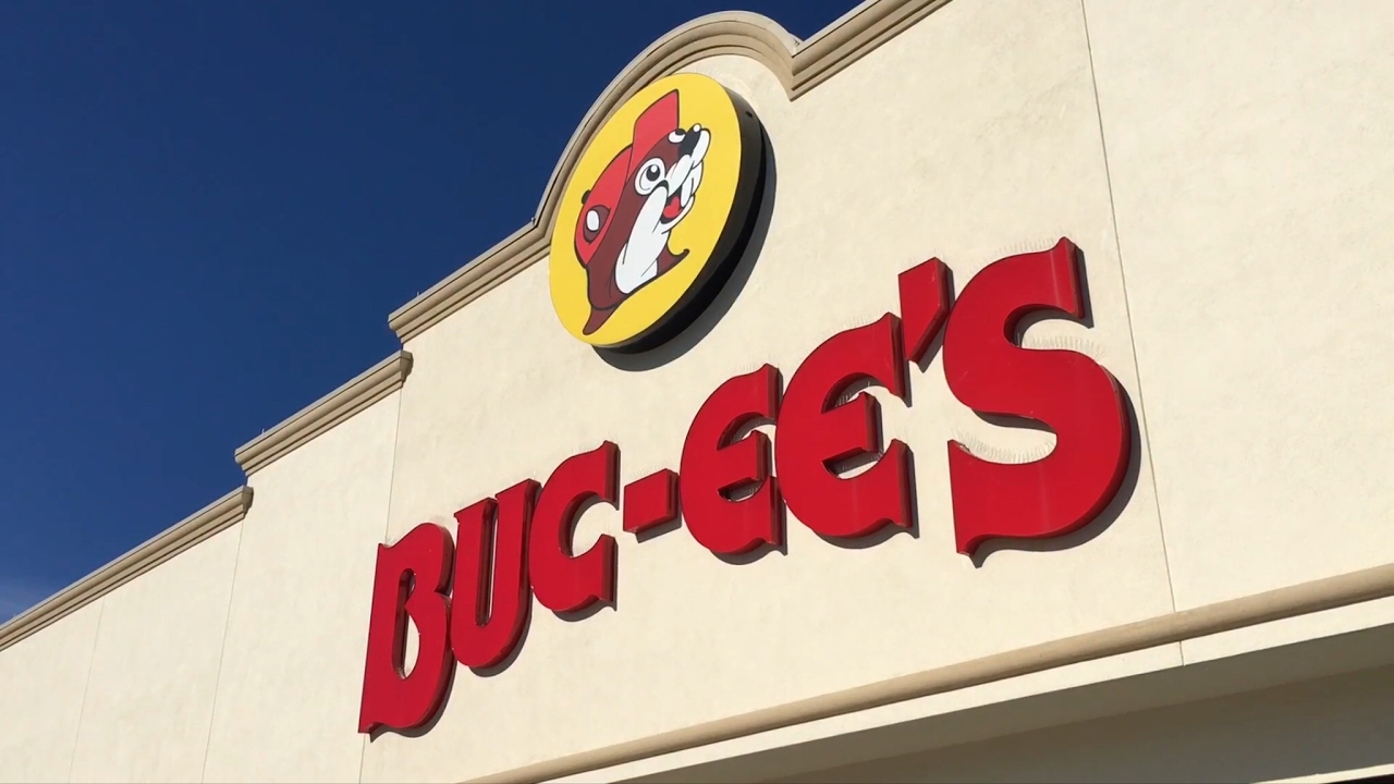 World's Largest Gas Station BUCEE's in Texas YouTube